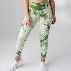 Balance Athletica Vitality - Green Tie-Dye Cloud Pant Leggings size M